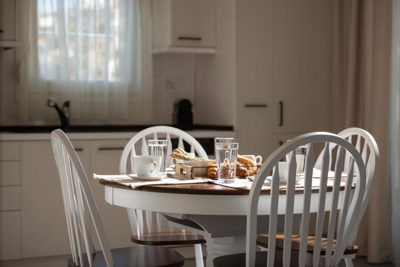 Olenia Luxury Apartments 4 네오스마르마라스 외부 사진